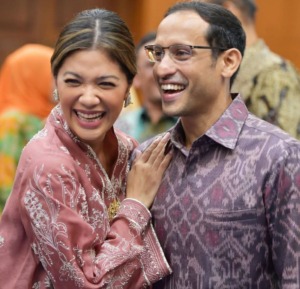 NADIEM: Siapa yang Order?