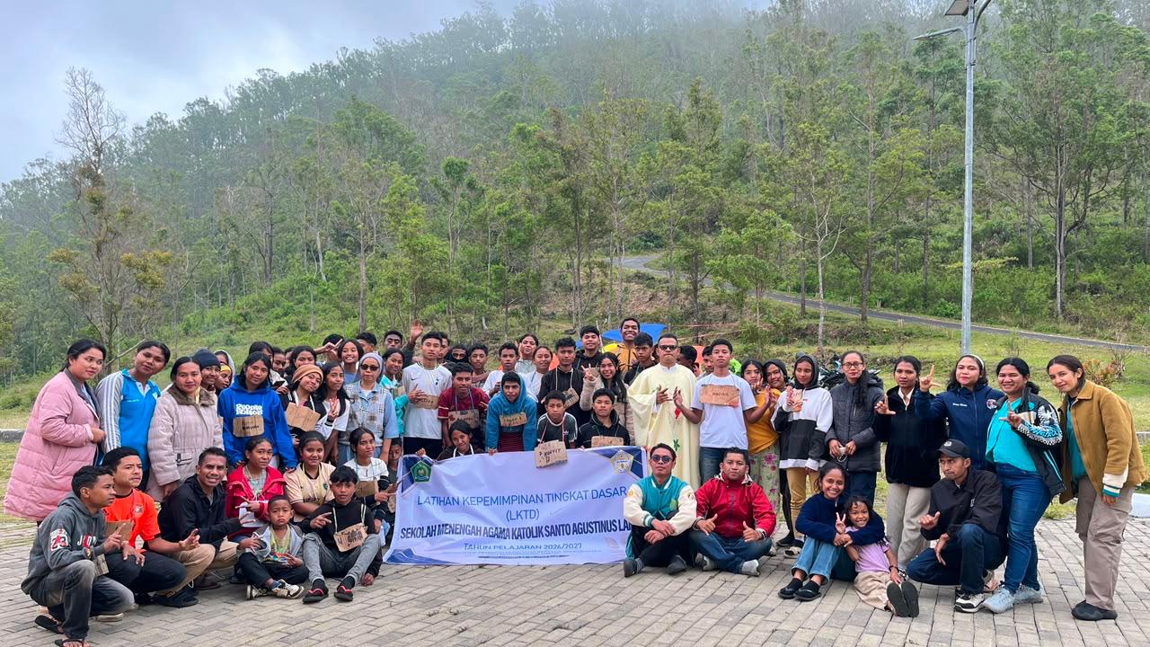 Menempa Pemimpin Muda di Tengah Rimba Wolobobo