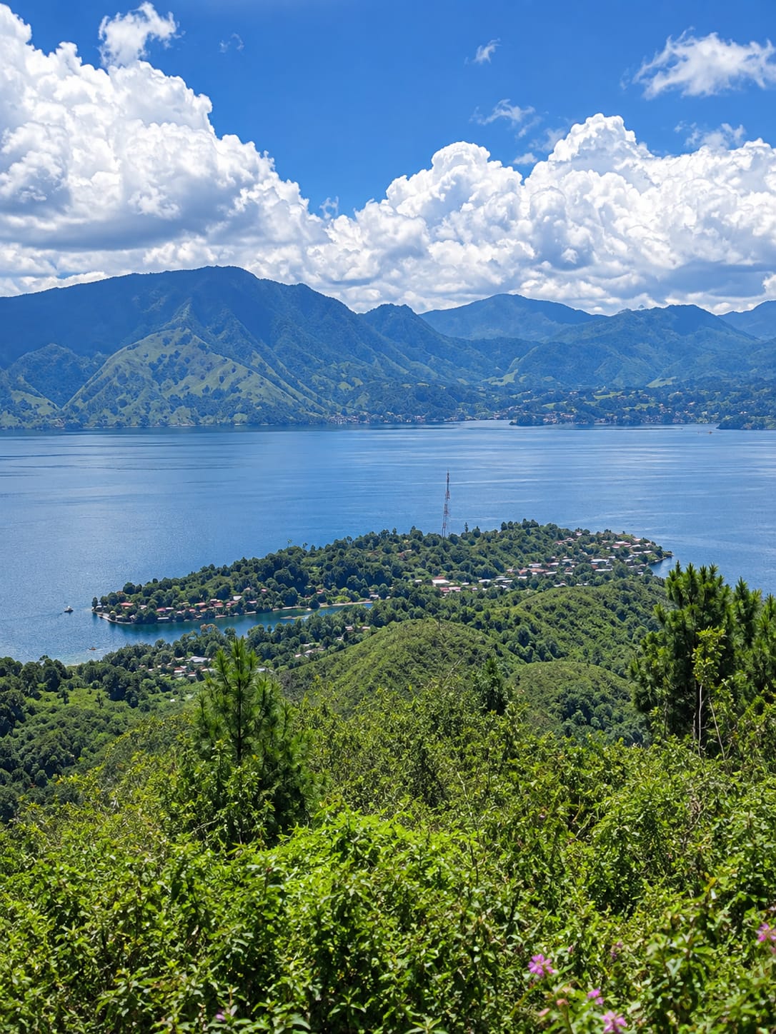 Sudut Pandang: Pulau Samosir Keindahan yang Tidak Hanya Dipandang