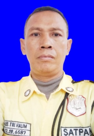 Sudut Pandang: Di Balik Seragam dan Pintu Kos